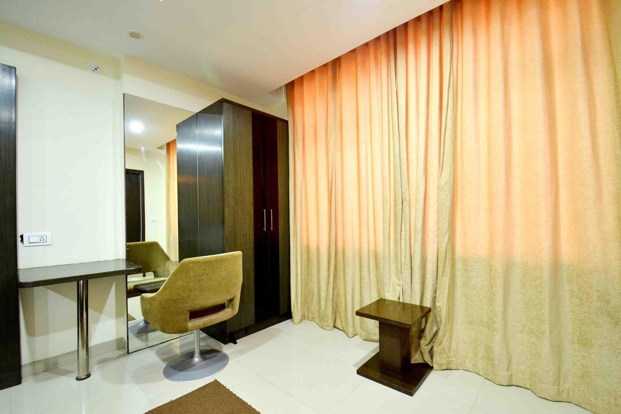 Capital O 1546 The Sensation Hotel Indore Exterior foto