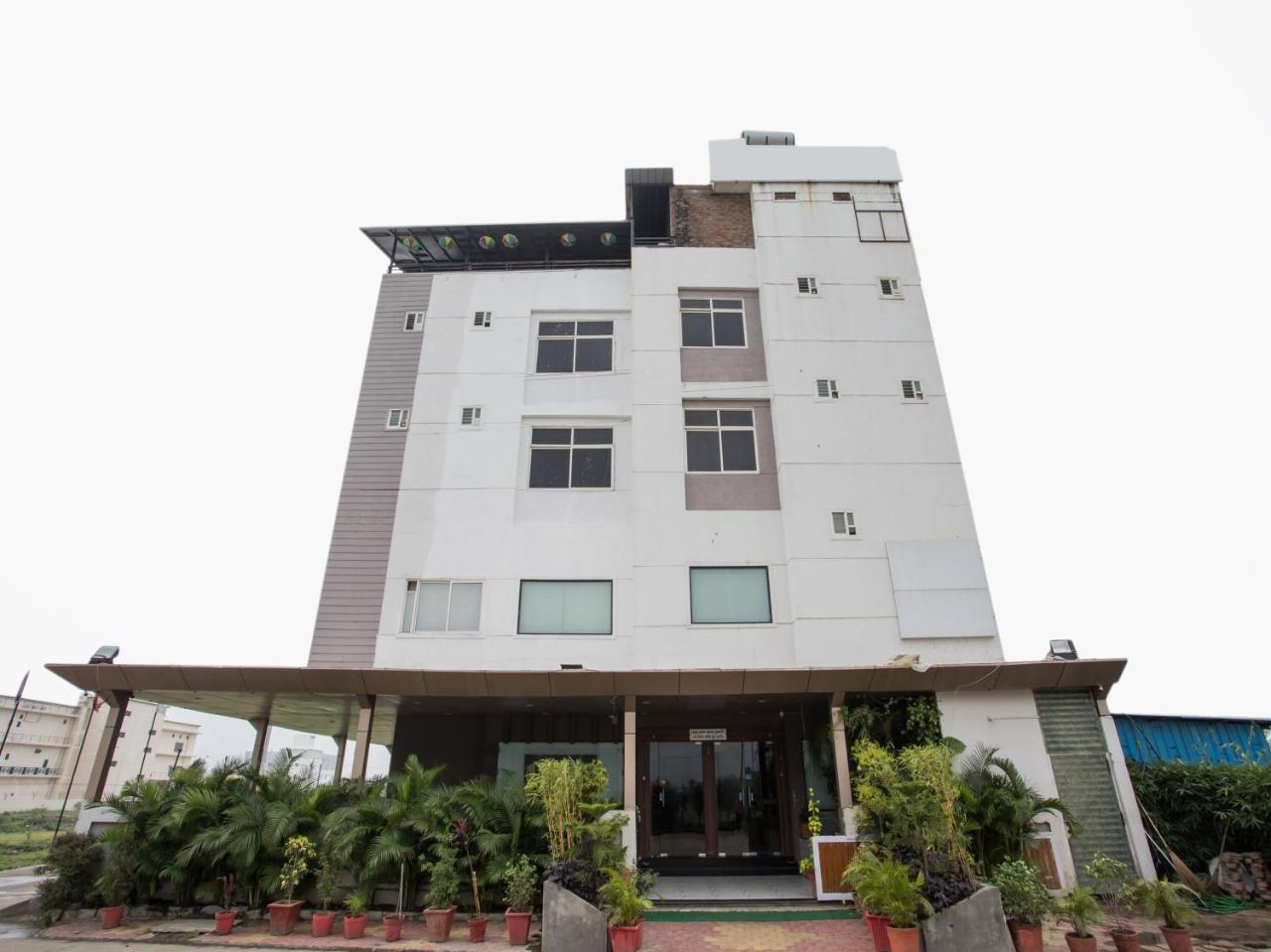 Capital O 1546 The Sensation Hotel Indore Exterior foto